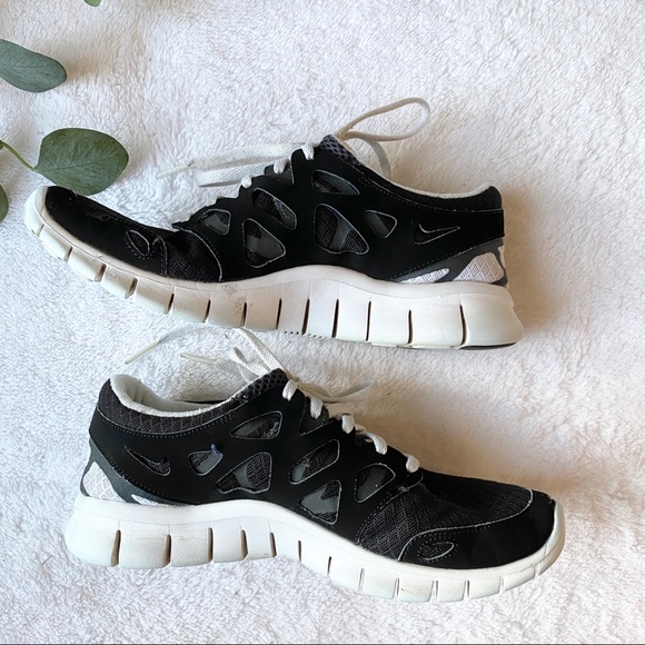 Nike | free run 2 in black and white - Picture 3 of 10